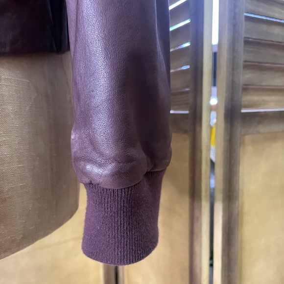 Hinge Leather Bomber Jacket in Bordeaux. - Picture 5 of 9